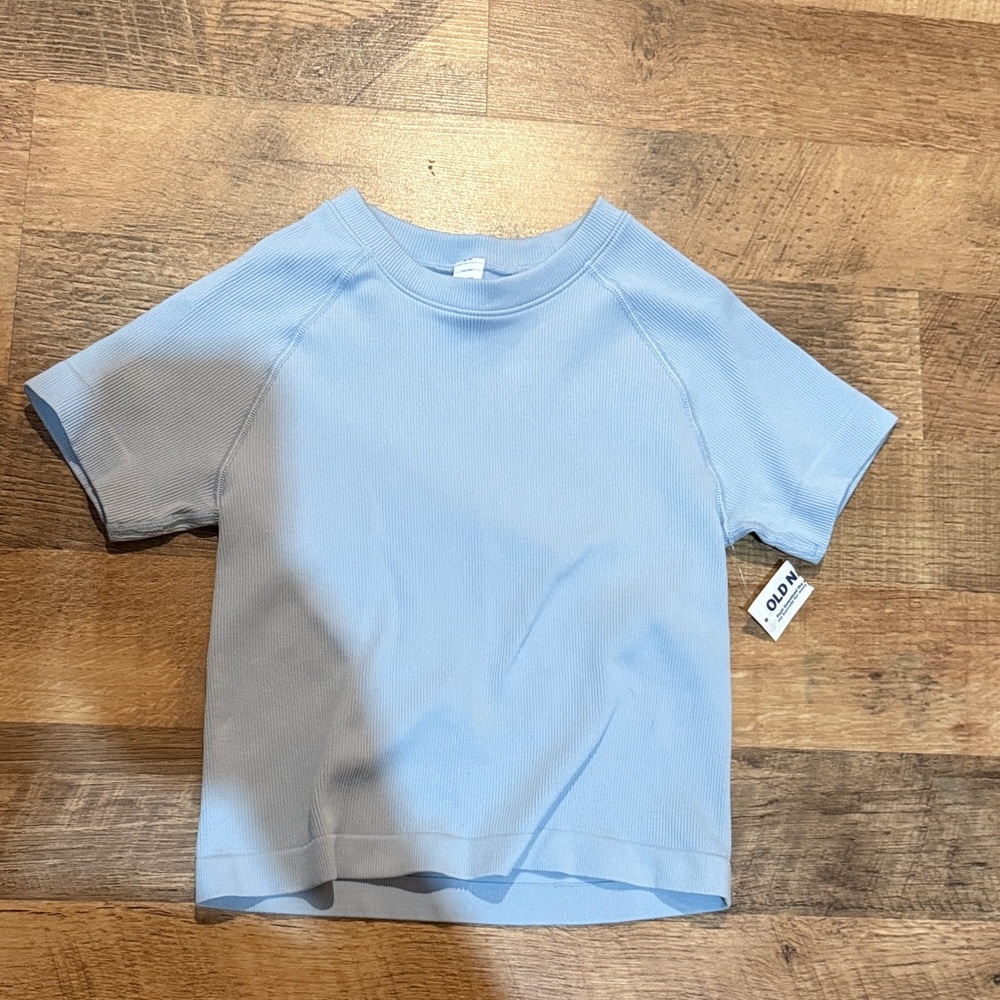 NWT Girls blue shirt-size L